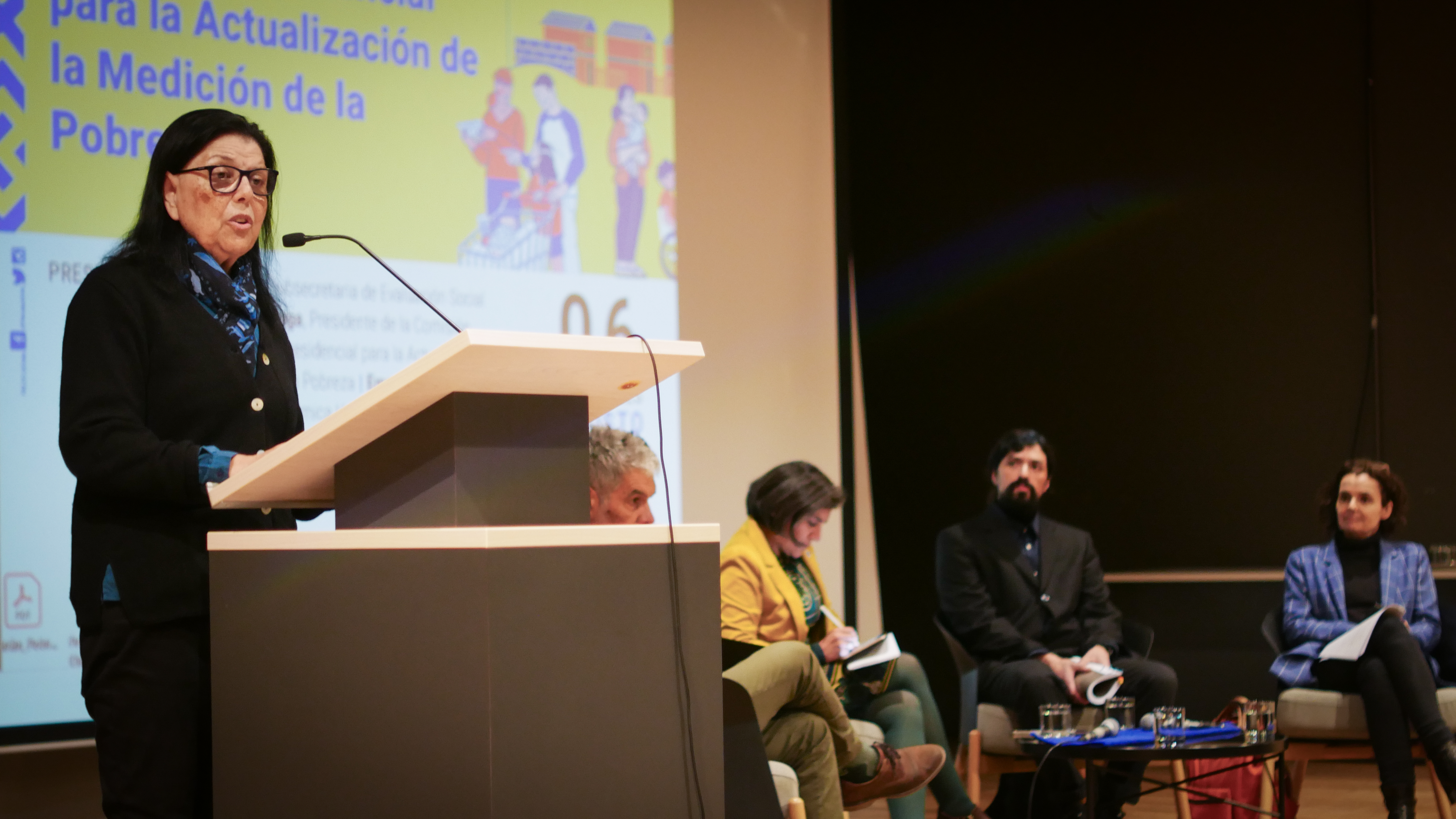 Comisión Experta Asesora Presidencial presentó informe para actualizar medición de la pobreza en la U. de Chile – Universidad de Chile